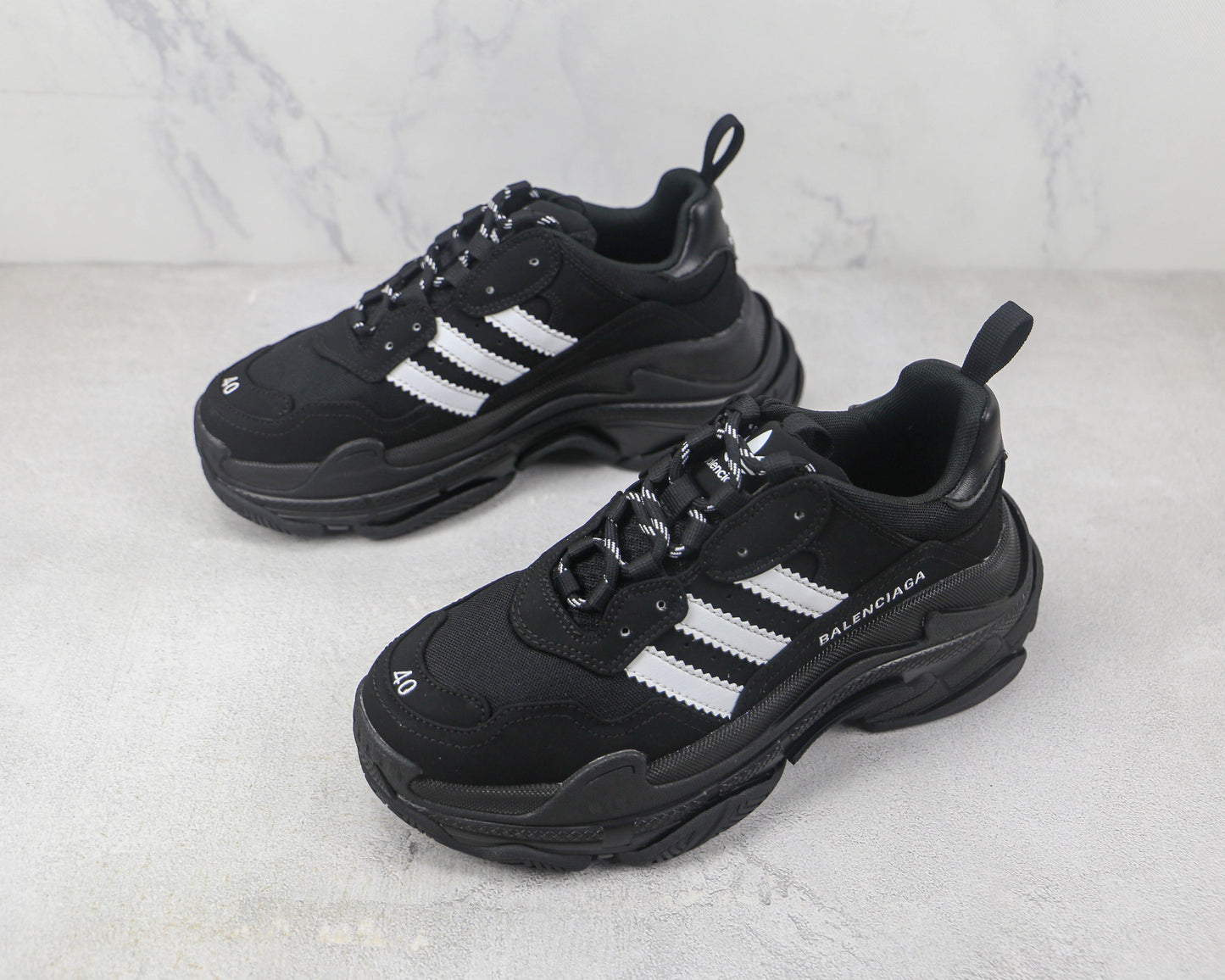 Balenciaga X Adidas Preto e Branco