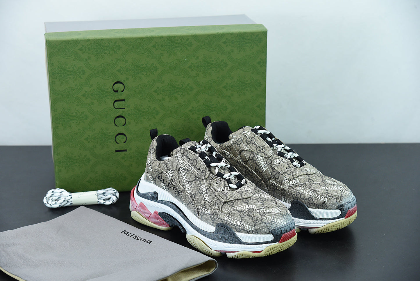Gucci X Balenciaga The Hacker Project Triple S Bege