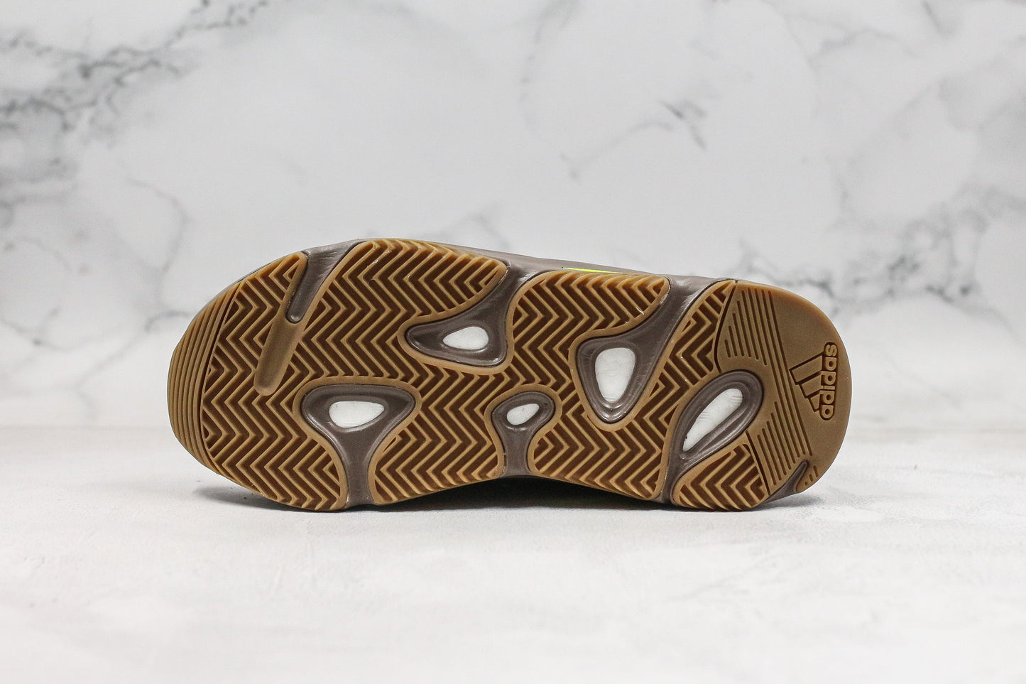 Adidas Yeezy Boost 700 Malva