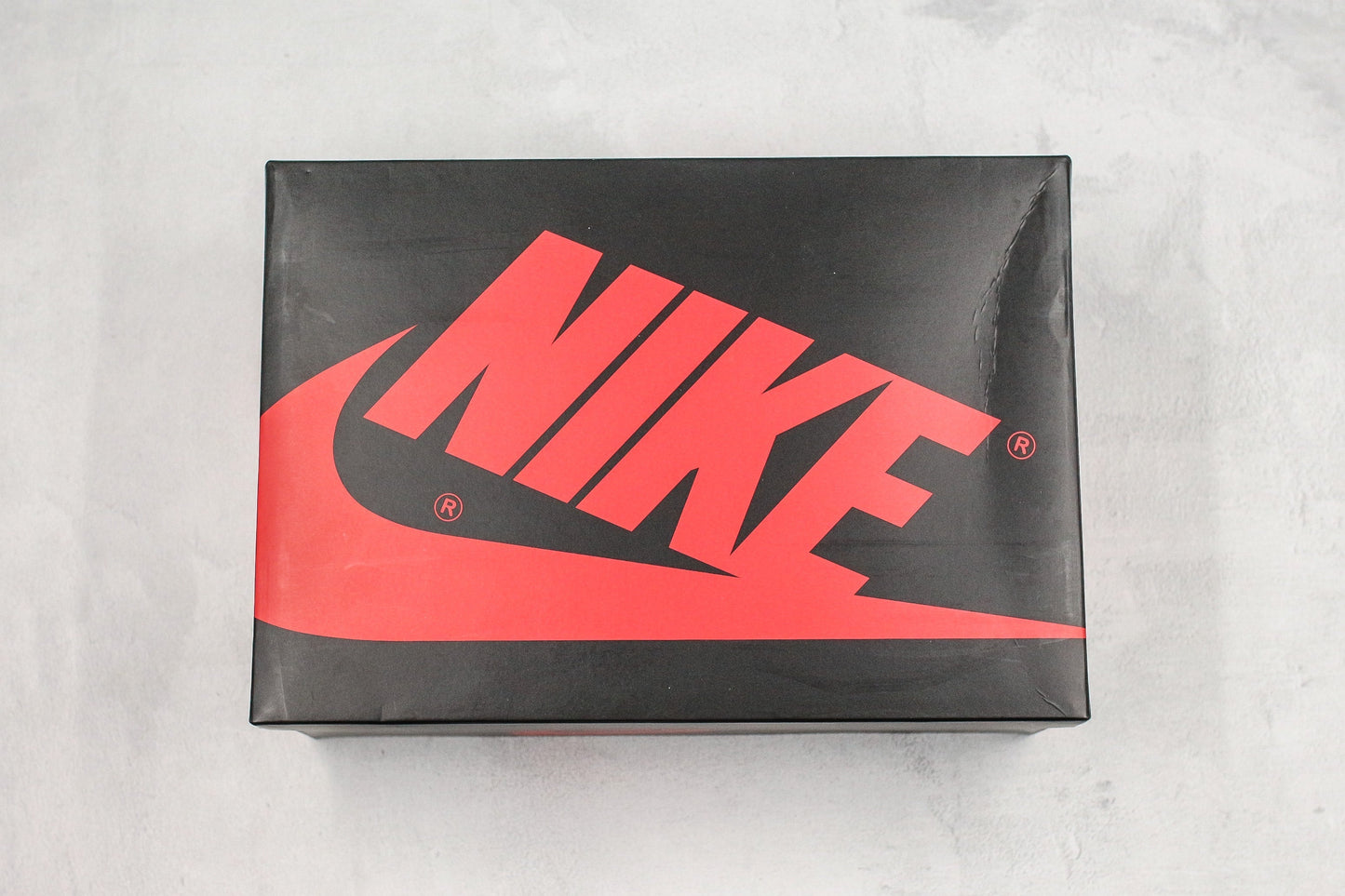 Jordan 1 Retro High "Não para Revenda" Vermelho Universitário