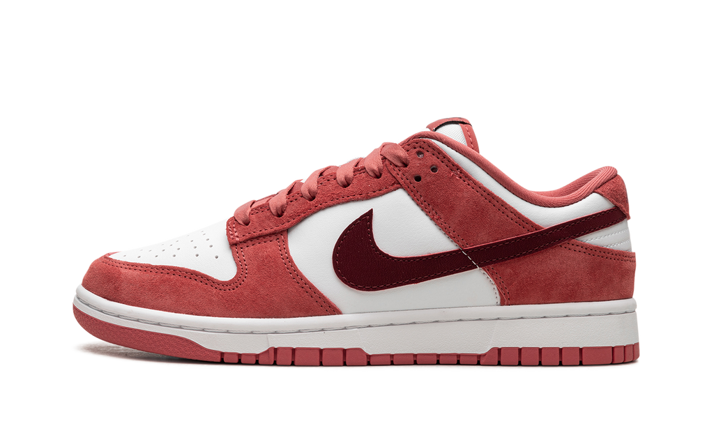 Nike Dunk Low Dia dos Namorados (2024)