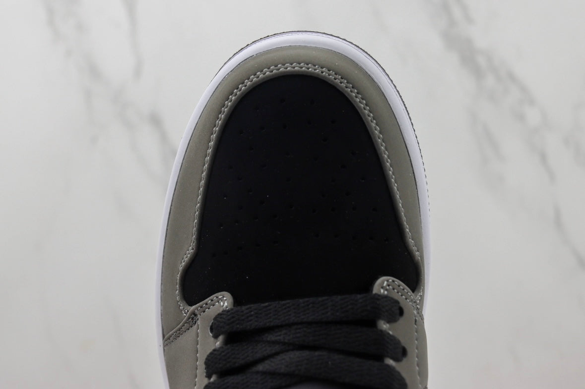 Jordan 1 Low Grafite Laranja Vibrante 