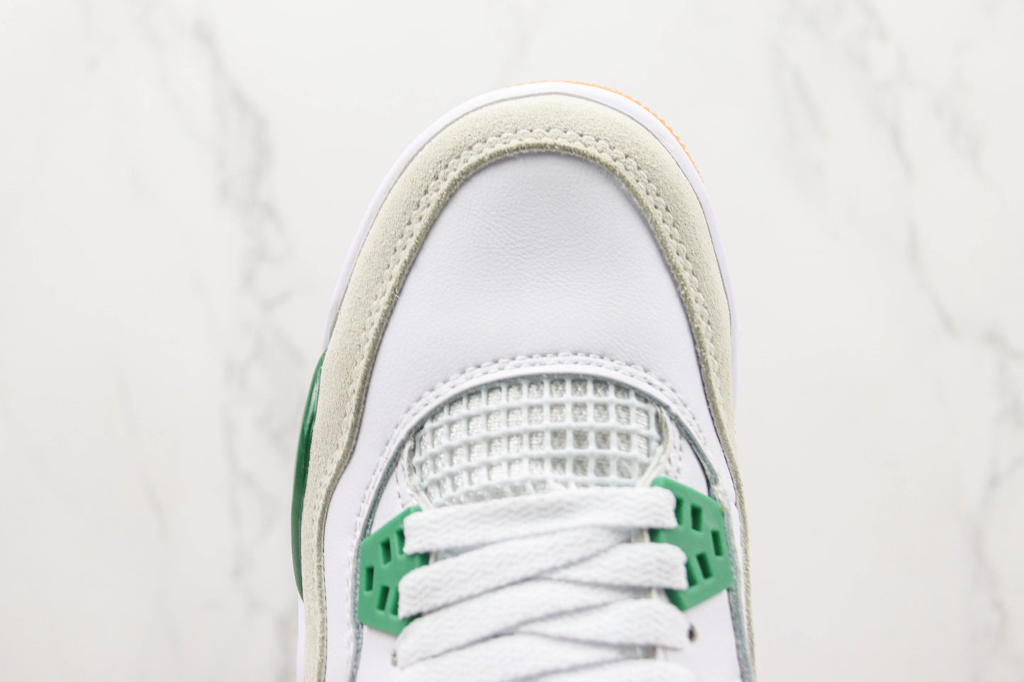 Jordan 4 Retro SB Verde Pinheiro