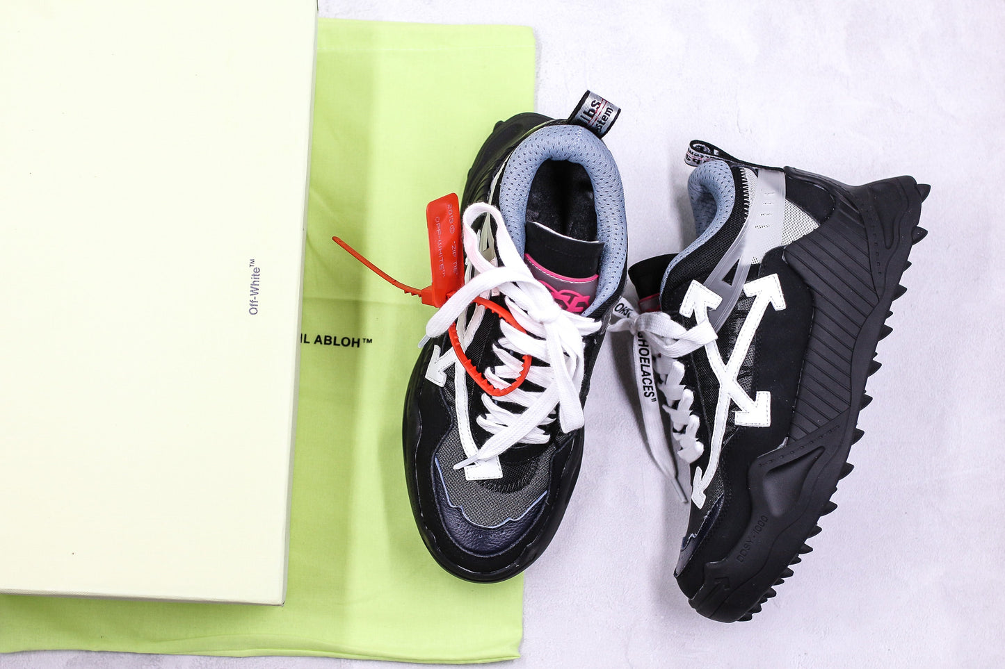 Off-White Odsy-1000 Preto 
