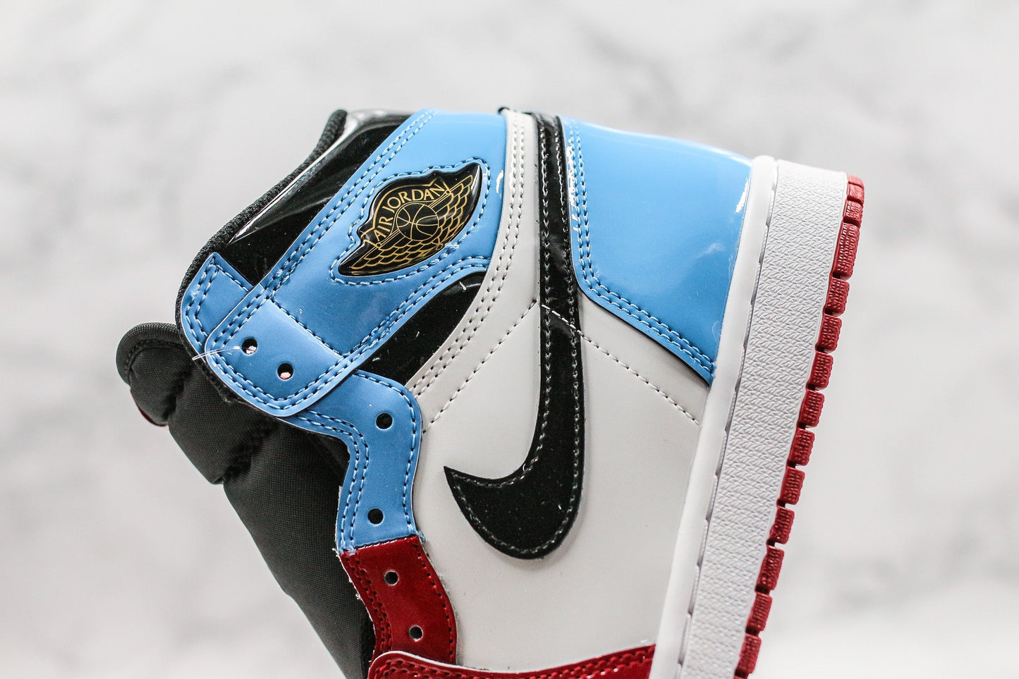 Jordan 1 Retro High Fearless UNC Chicago 