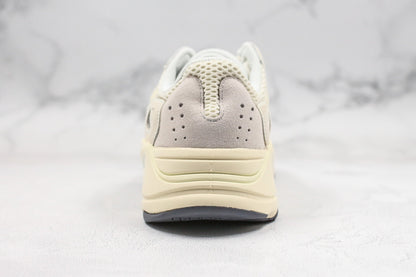Adidas Yeezy Boost 700 Analógico 