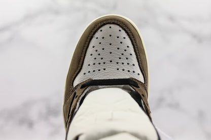 Jordan 1 Retro High Travis Scott Mocha 