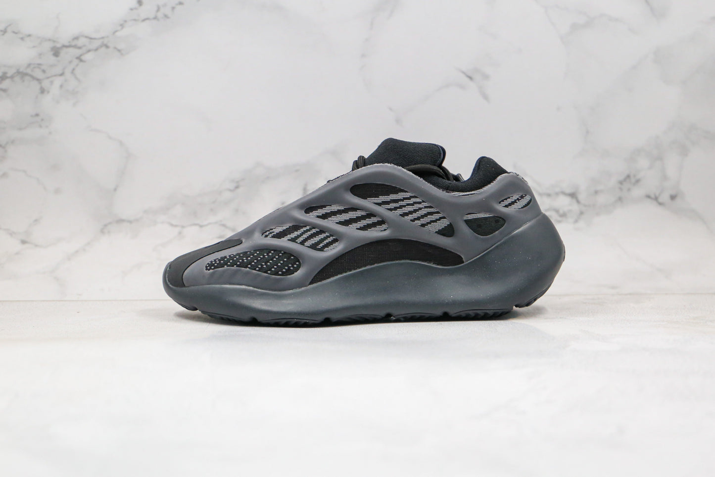 Adidas Yeezy Boost 700 V3 Alvah 