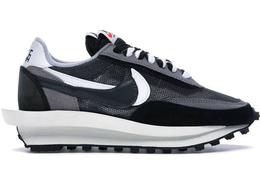 Nike Waffle Sacai Preto 