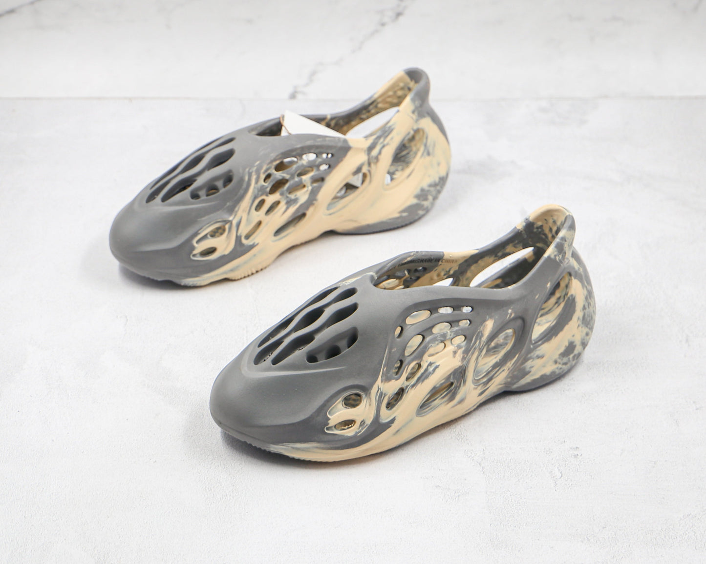 Adidas Yeezy Foam Moon Gray 