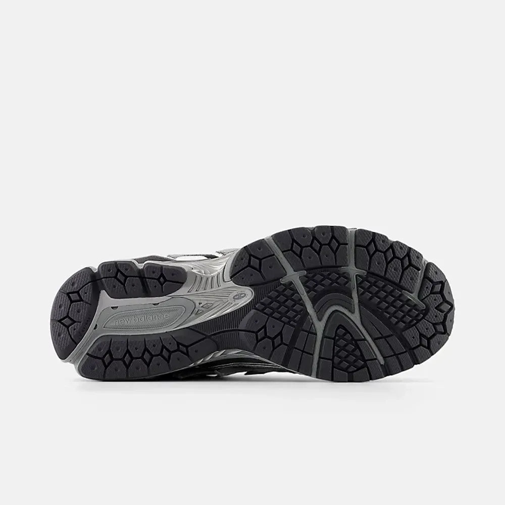 New Balance 1906A Prata Concreto Metálico