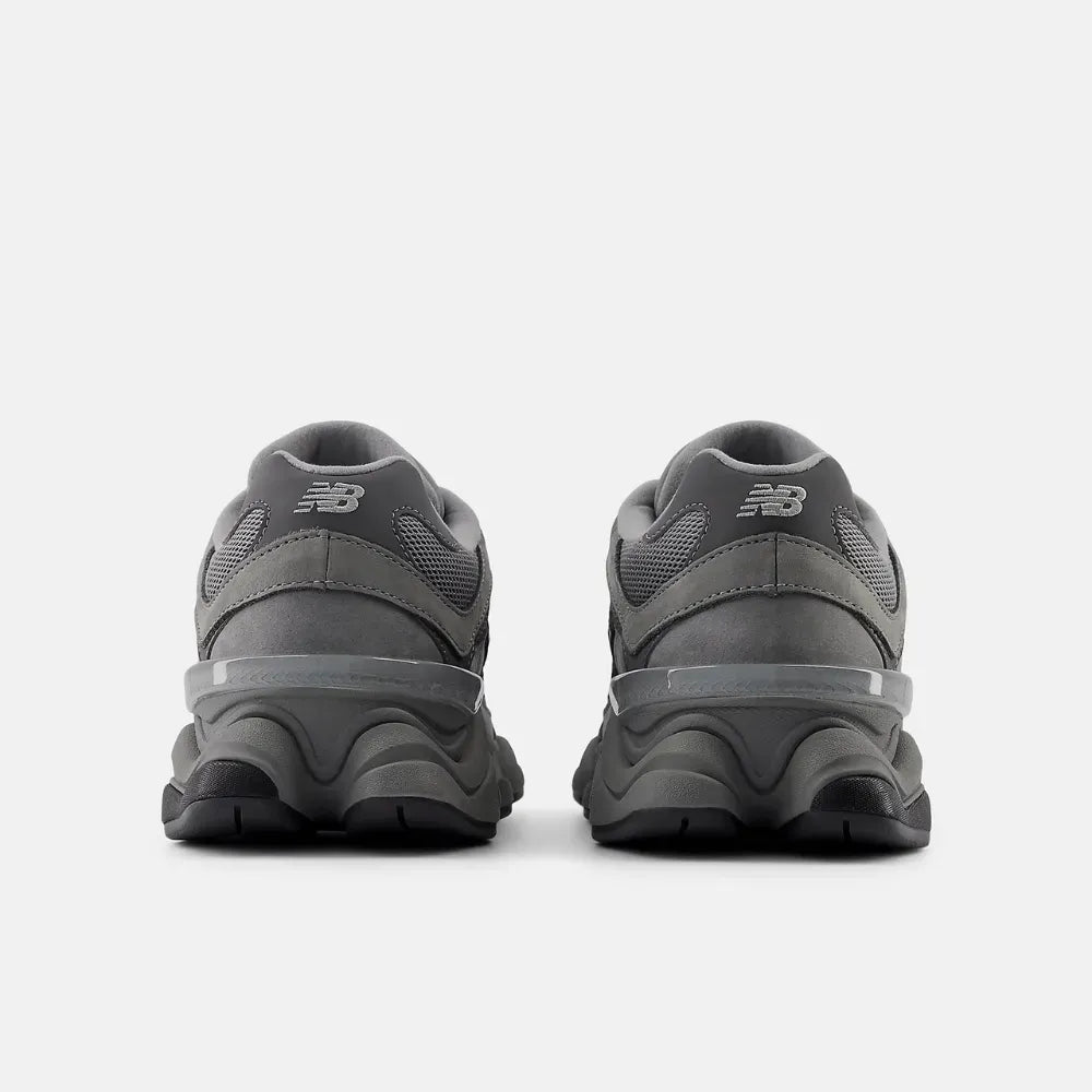 New Balance 9060 Team Away Cinza