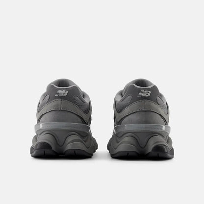 New Balance 9060 Team Away Cinza