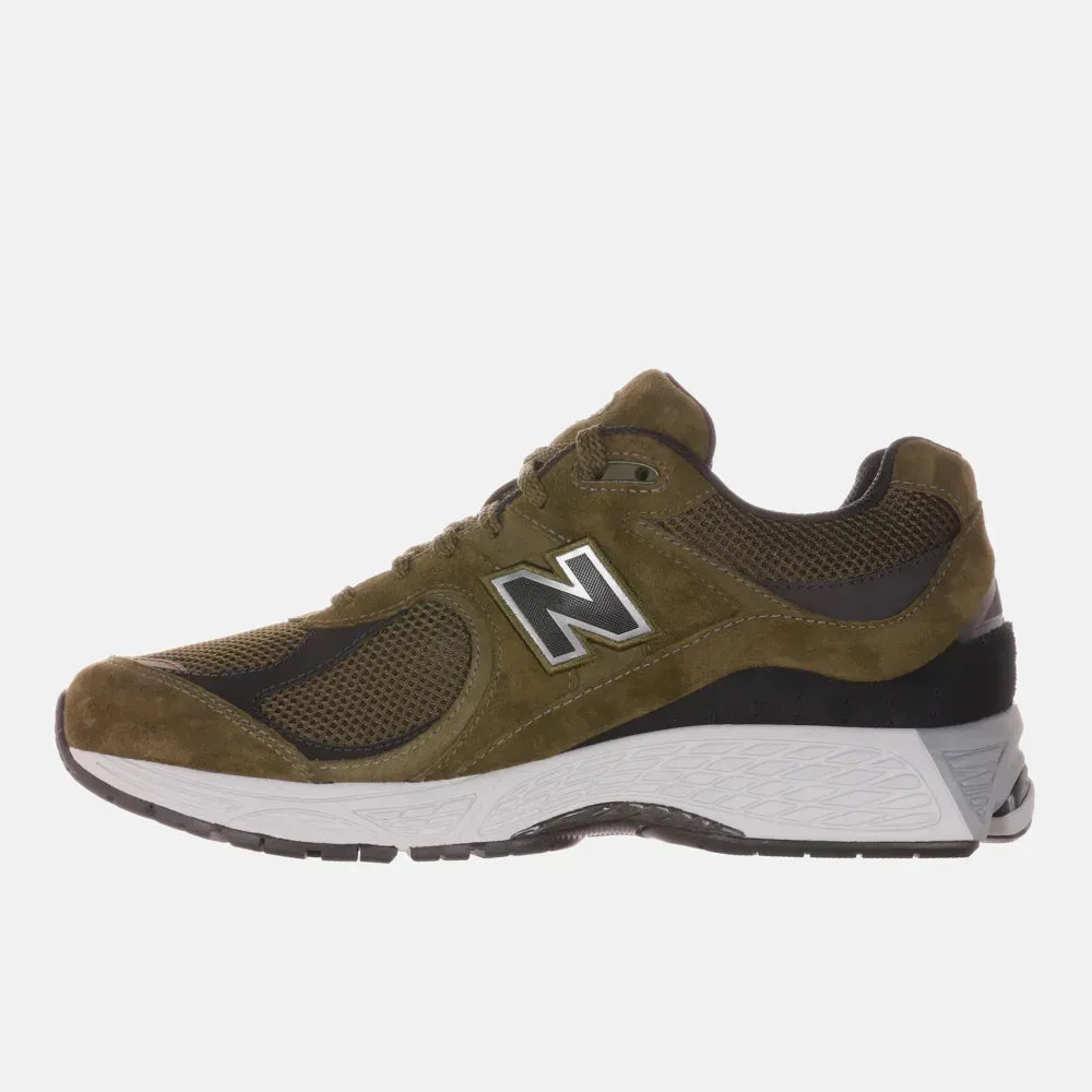 New Balance 2002R Woodland Preto Cimento