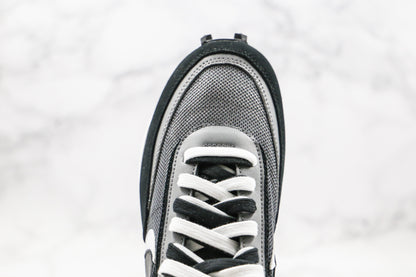 Nike Waffle Sacai Preto 