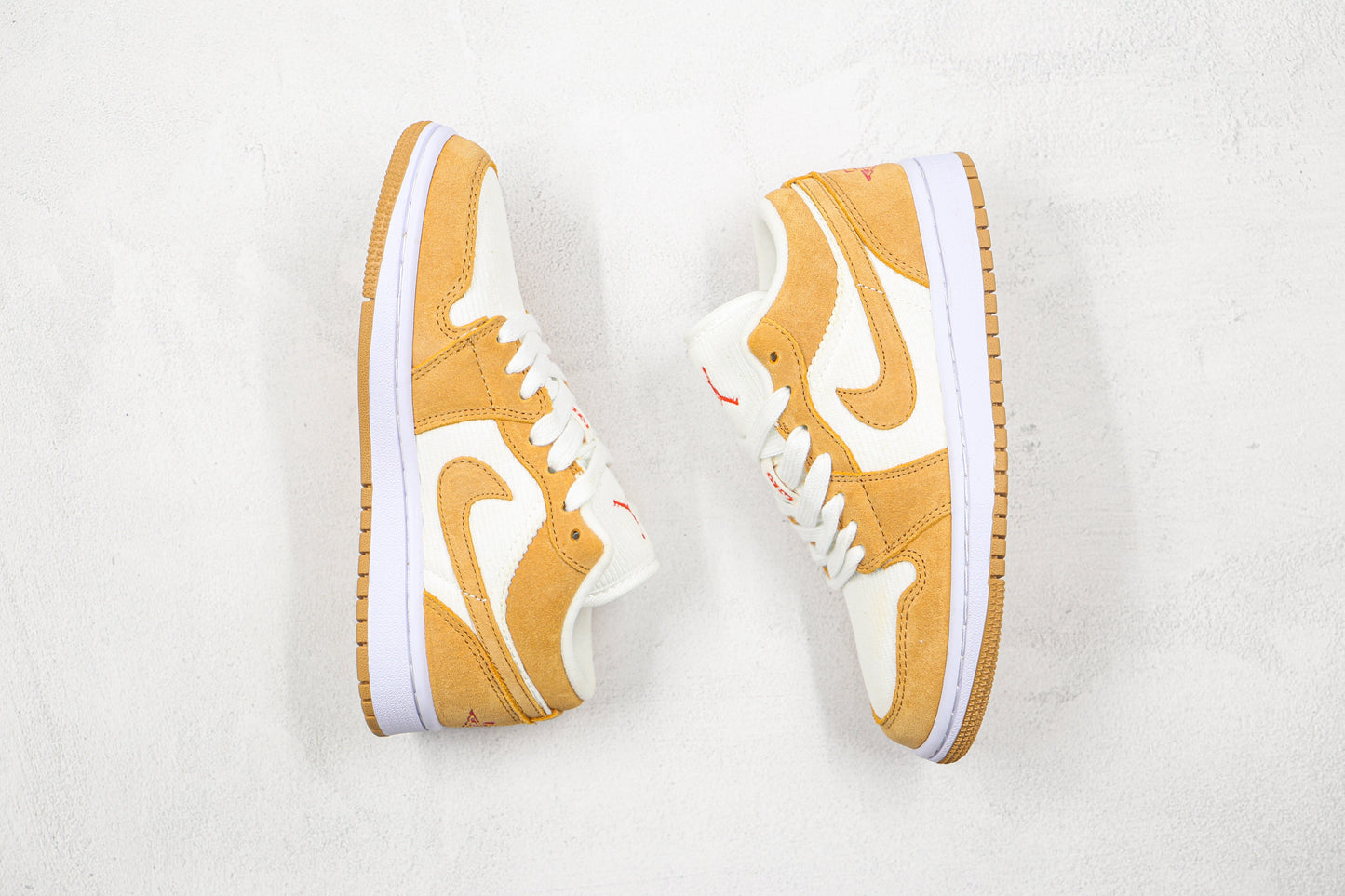 Jordan 1 Low SE Twine Laranja Quartzo Veludo Cotelê 