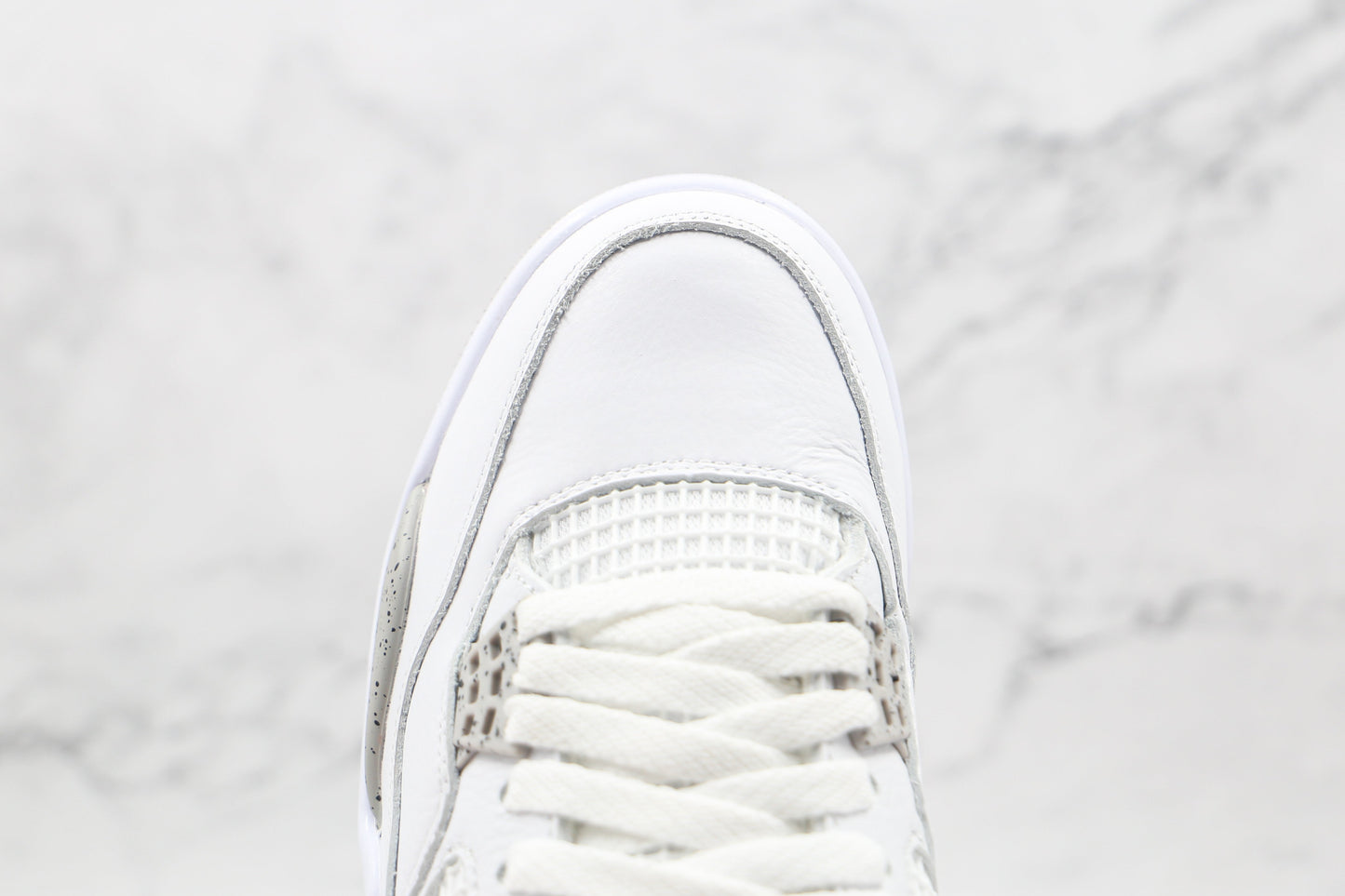 Jordan 4 Retro Branco Oreo 