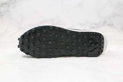 Nike Waffle Sacai Preto 