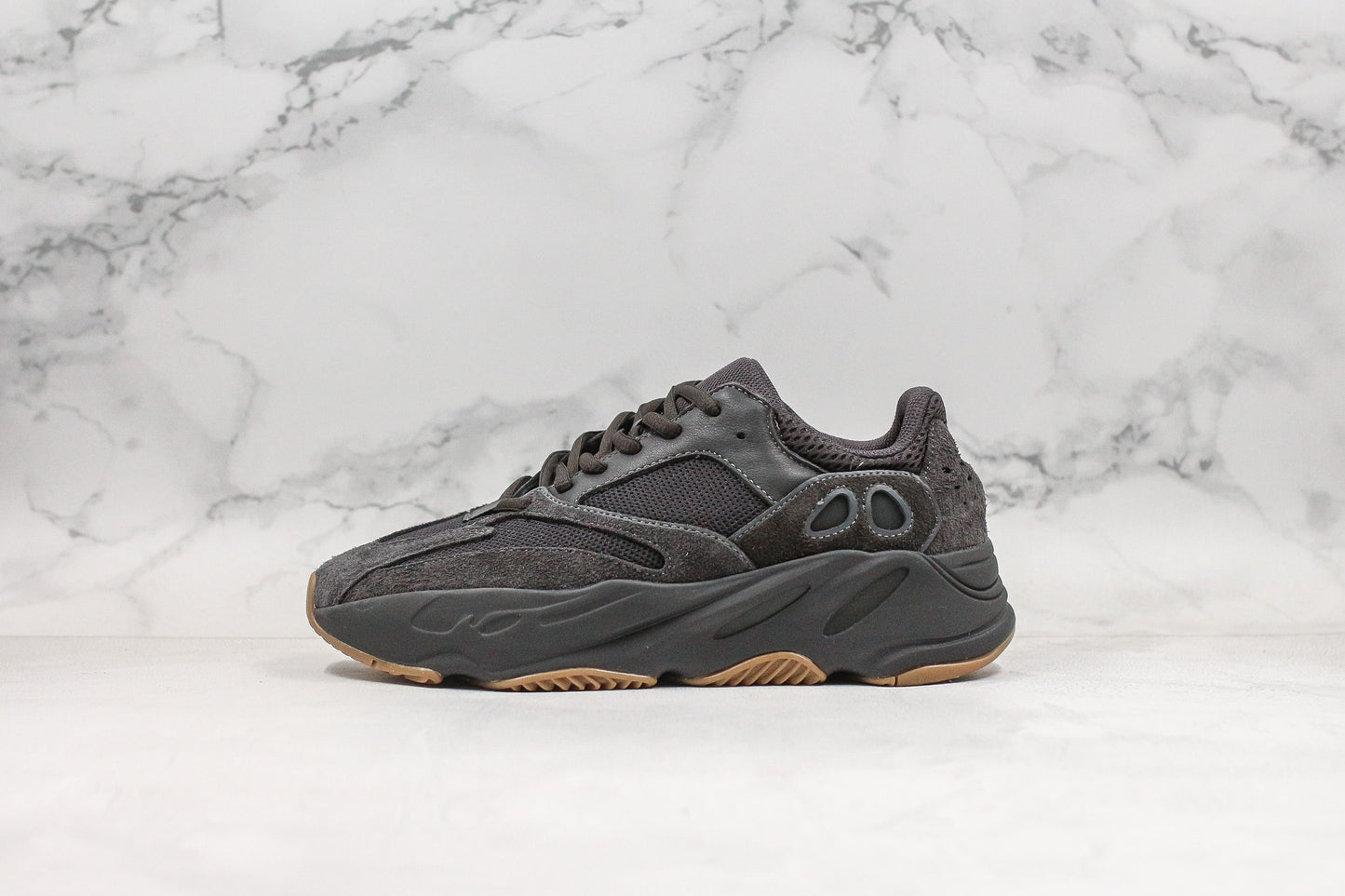 Adidas Yeezy Boost 700 Utility preto 