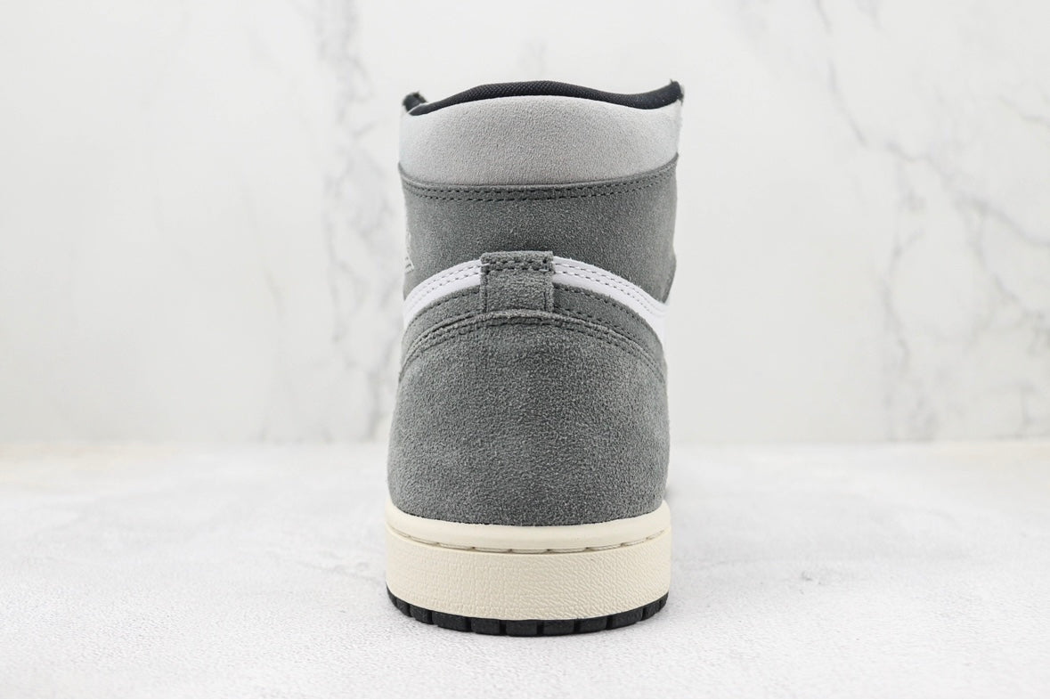 Jordan 1 Retro High Preto Lavado 