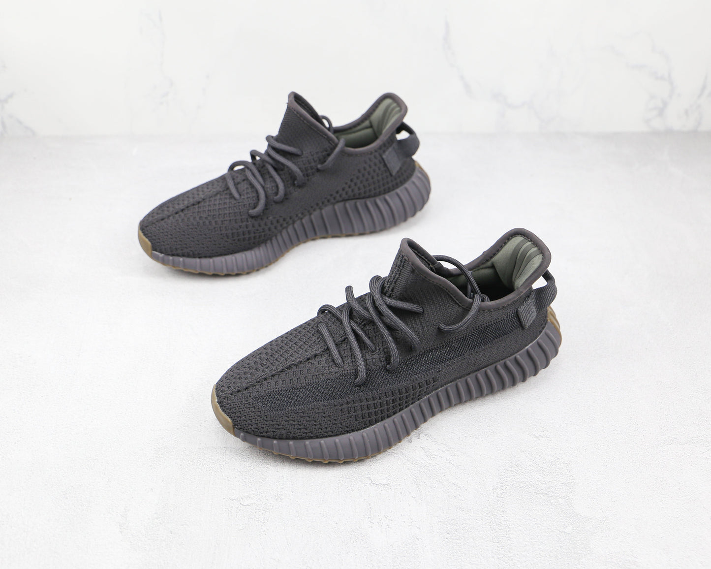Adidas Yeezy Boost 350 V2 Cinza