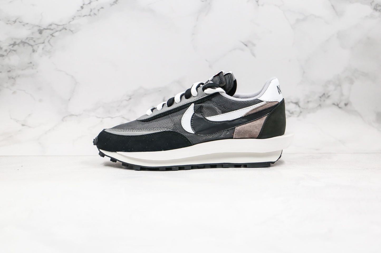 Nike Waffle Sacai Preto 