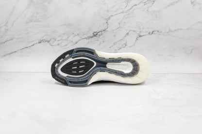 Adidas Ultraboost 21 Preto Branco