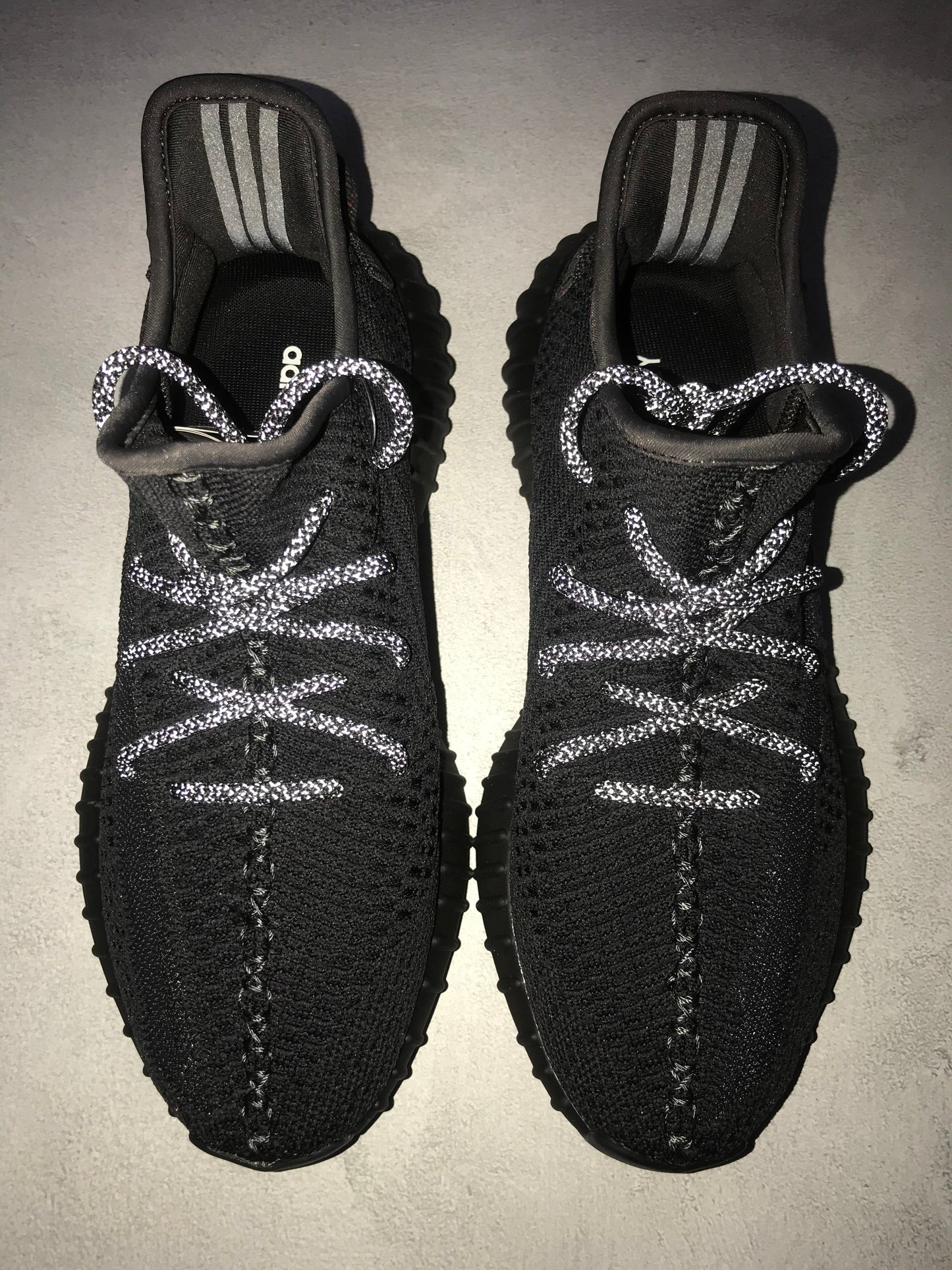 Adidas Yeezy Boost 350 V2 Preto (Não Refletivo) 