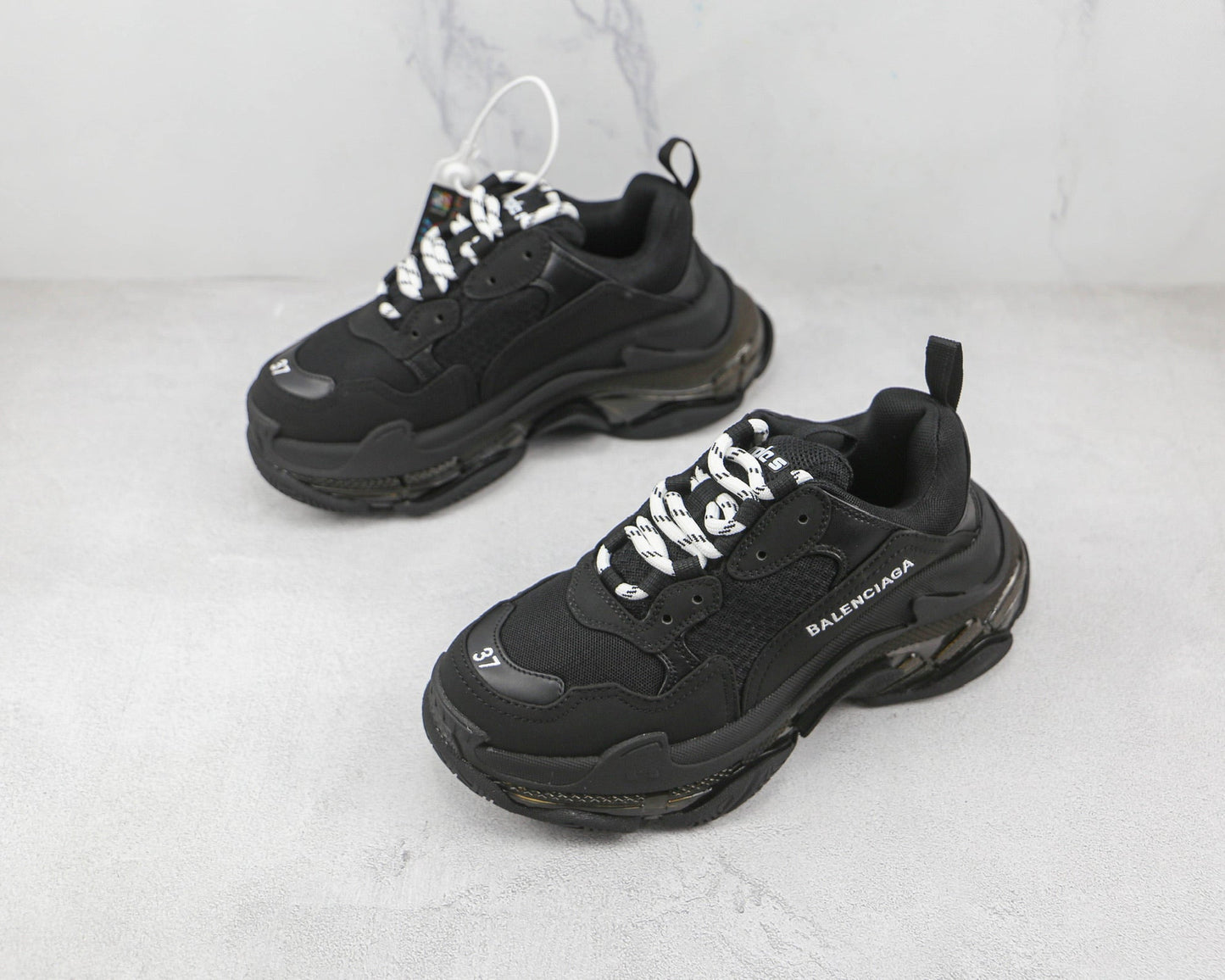 Balenciaga Triple S Preto 