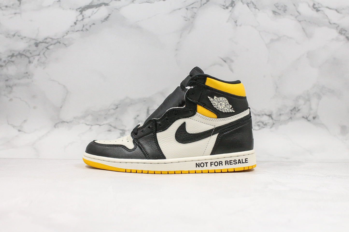 Jordan 1 Retro High "Não para Revenda" Varsity Maize