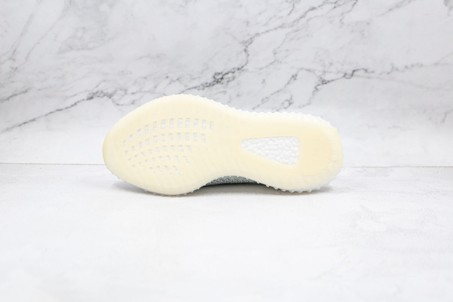 Adidas Yeezy Boost 350 V2 Cloud White (Refletivo) 