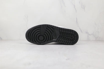 Jordan 1 Mid Cinza Claro 