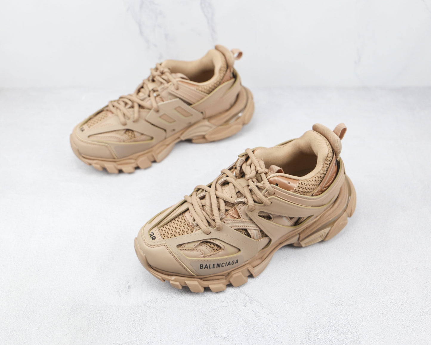 Balenciaga Track Bege 