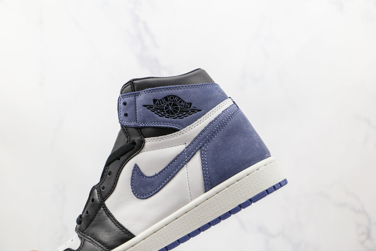 Jordan 1 Retro High Azul Lua 