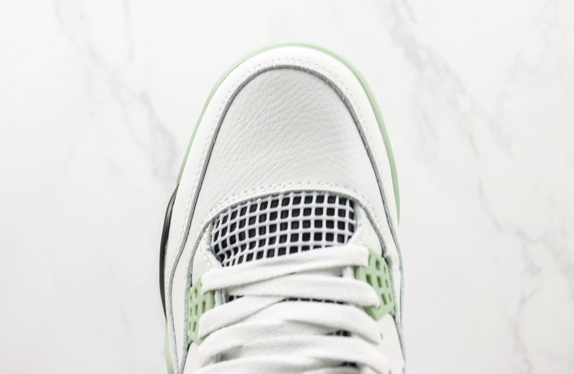Jordan 4 Retro Seafoam 
