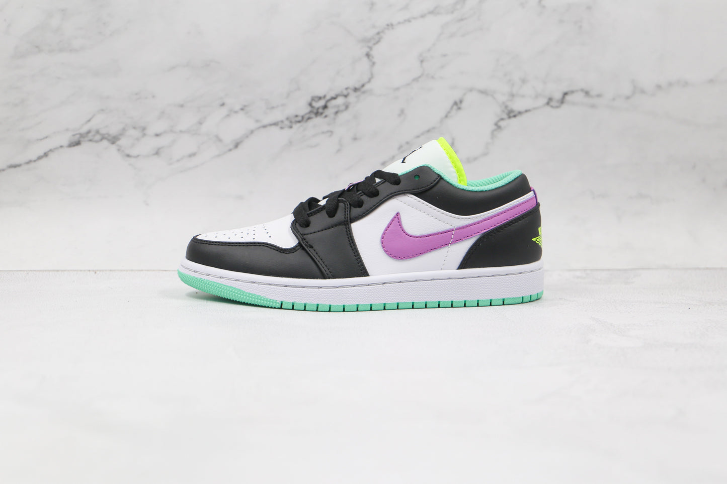 Jordan 1 Low Verde Brilhante Violeta Choque 