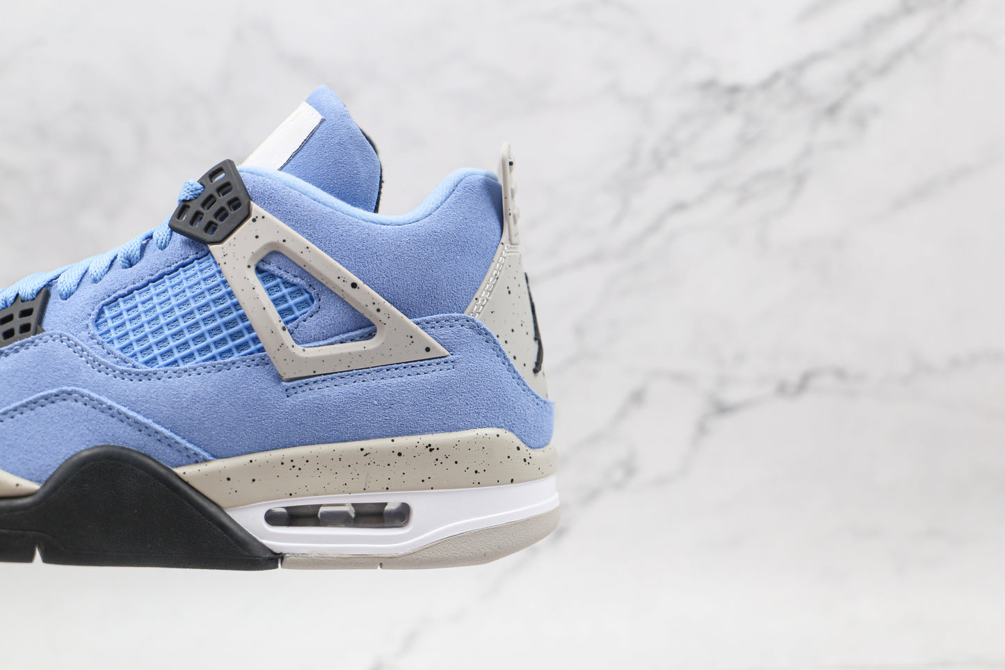 Jordan 4 Retro University Blue 