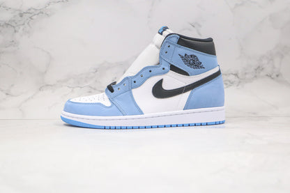 Jordan 1 Retro High Branco Azul Universitário Preto 