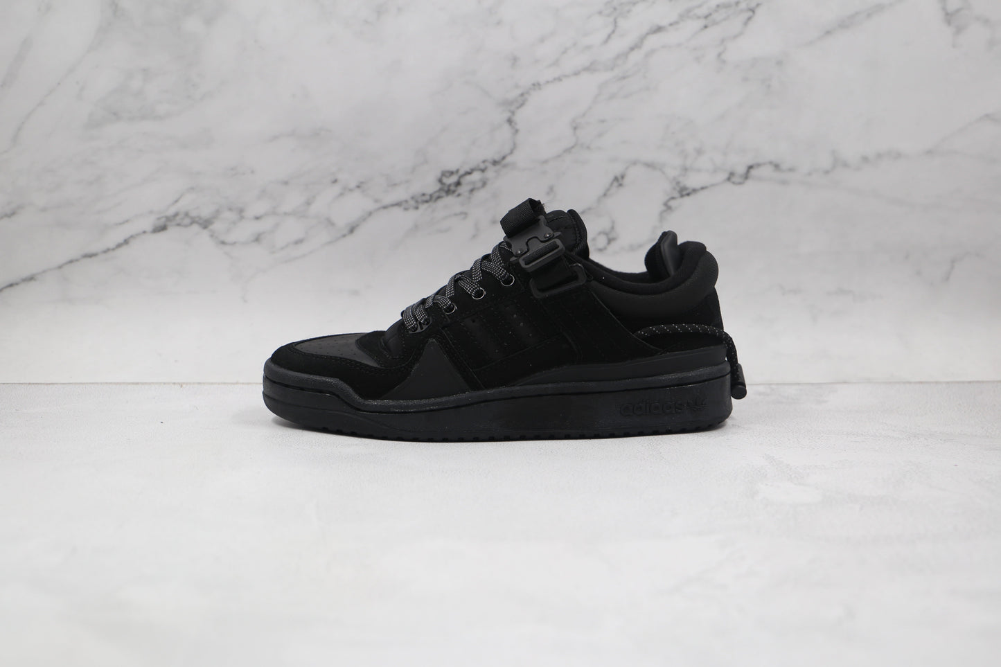 Adidas Bad Bunny Volta às Aulas 