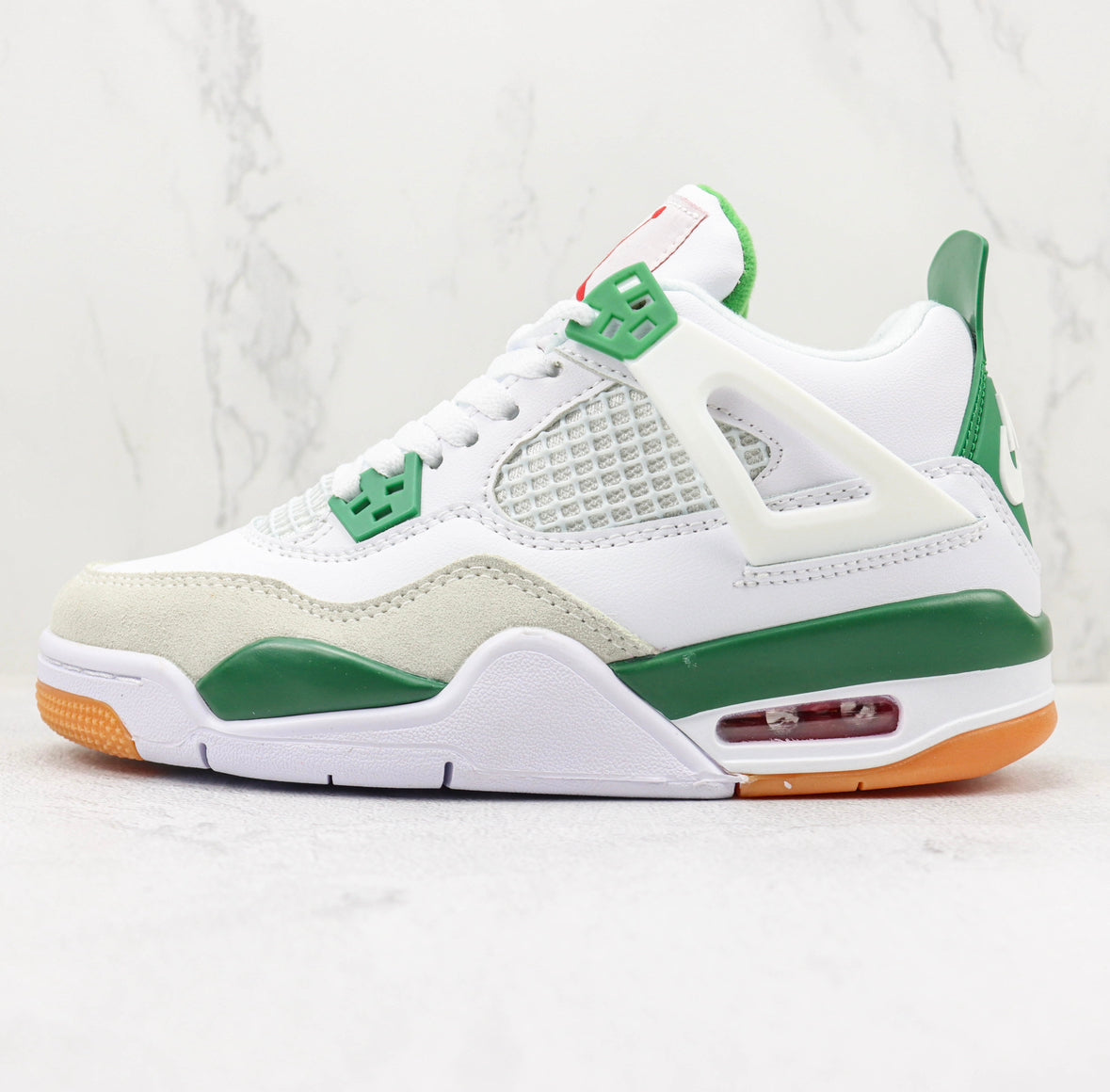 Jordan 4 Retro SB Verde Pinheiro