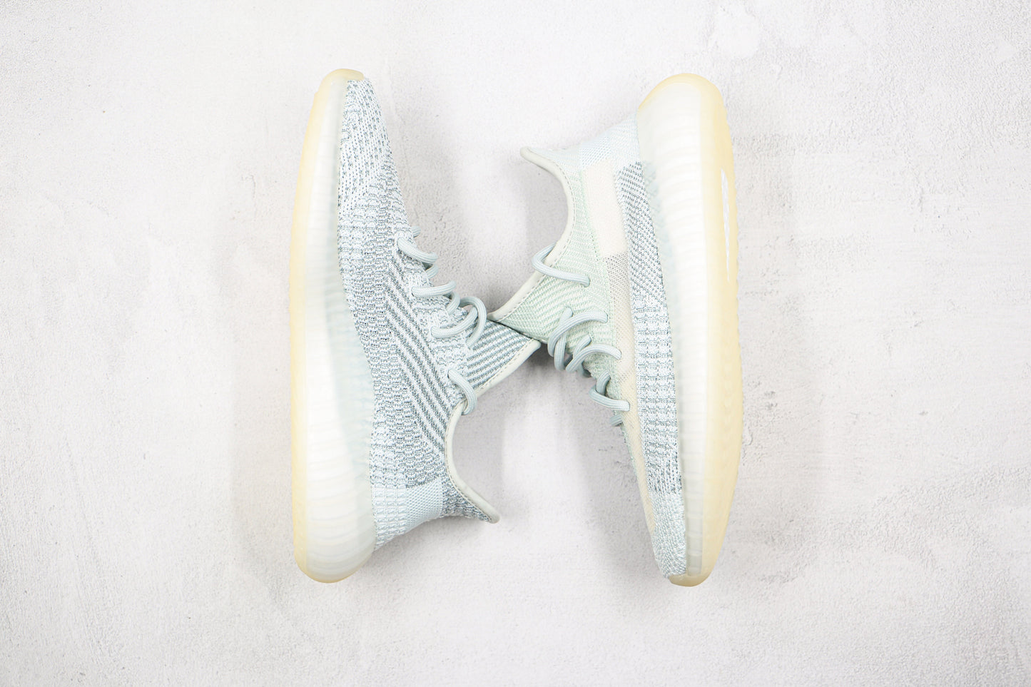 Adidas Yeezy Boost 350 V2 Cloud White (Refletivo) 