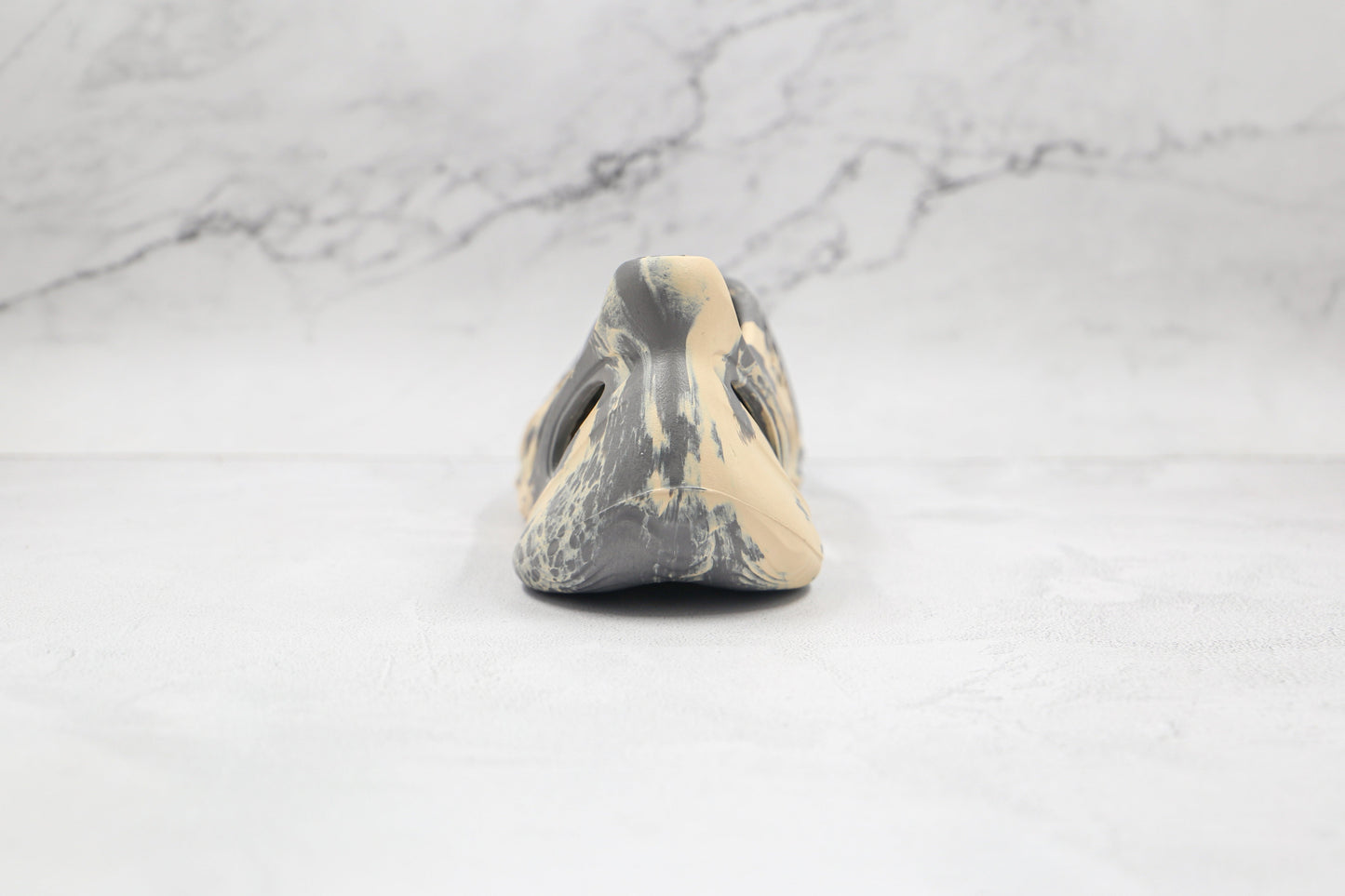 Adidas Yeezy Foam Moon Gray 