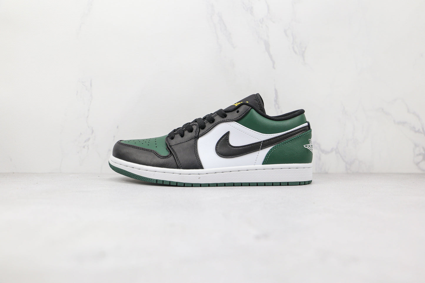 Jordan 1 Low Green Toe 