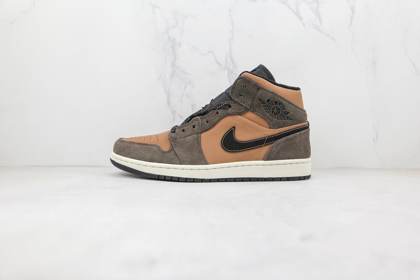 Jordan 1 Mid SE Chocolate Escuro 