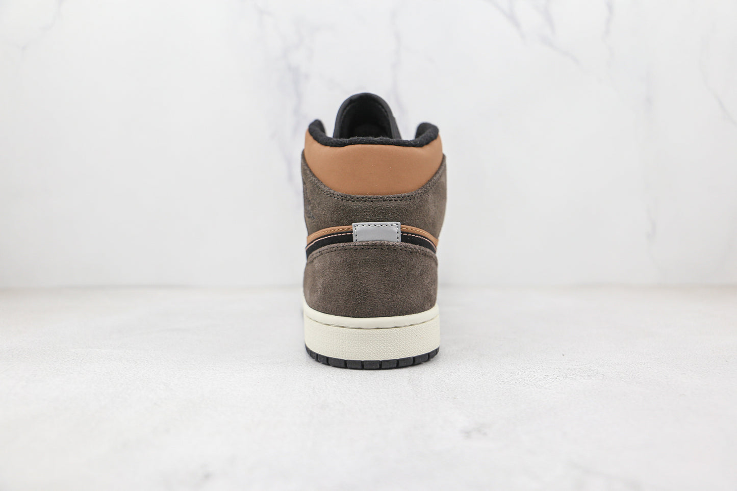 Jordan 1 Mid SE Chocolate Escuro 