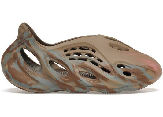 Adidas Yeezy Foam Cinza Areia 