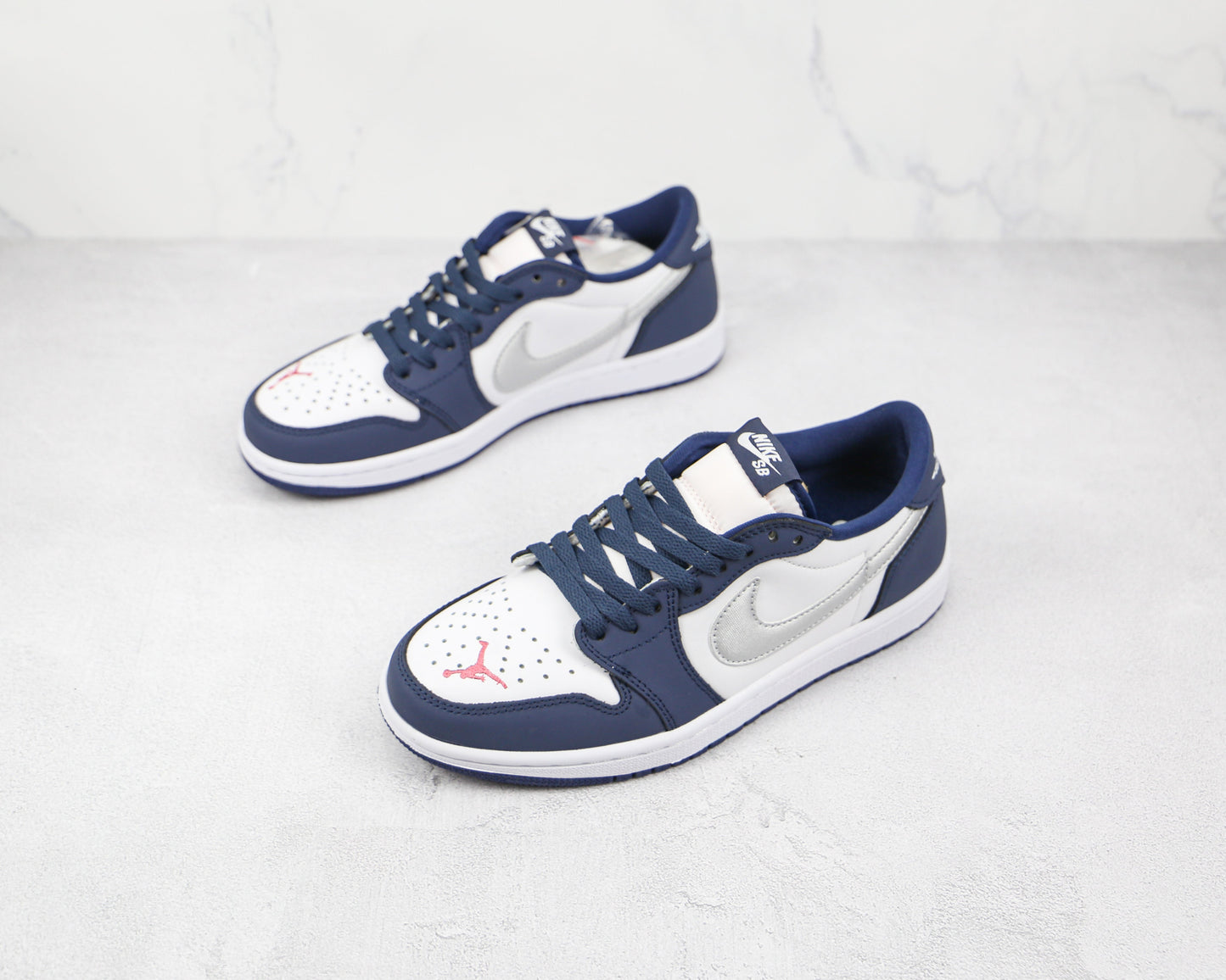 Jordan 1 Low SB Azul Marinho 