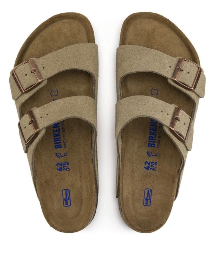 Birkenstock Arizona com palmilha macia em camurça
