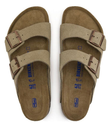 Birkenstock Arizona com palmilha macia em camurça