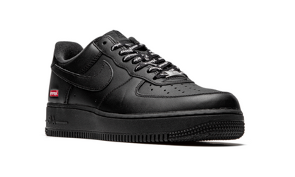 Nike Air Force 1 Low Supreme Preto